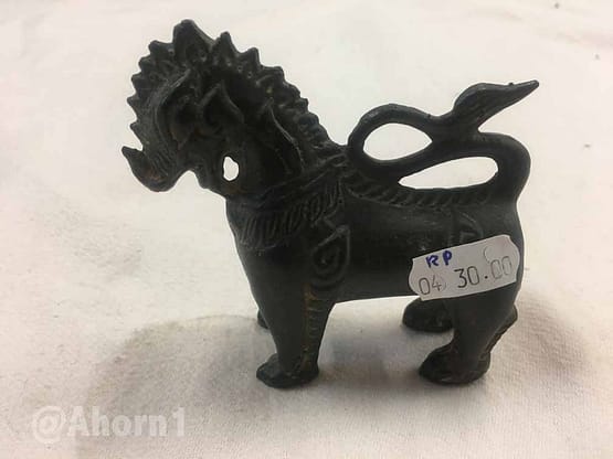Bronze Löwe