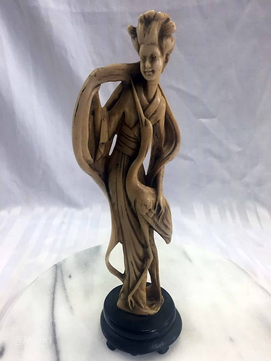 Figur Frau mit Kranich, Ahorn1, Entrümpelung Mainz